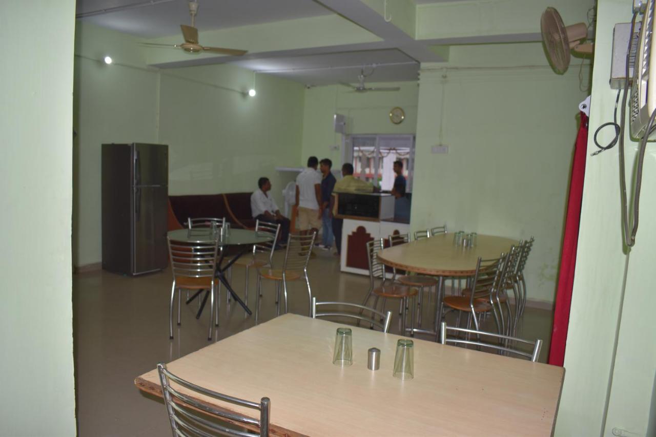 Hotel Diamond Plaza Rajgir Bagian luar foto